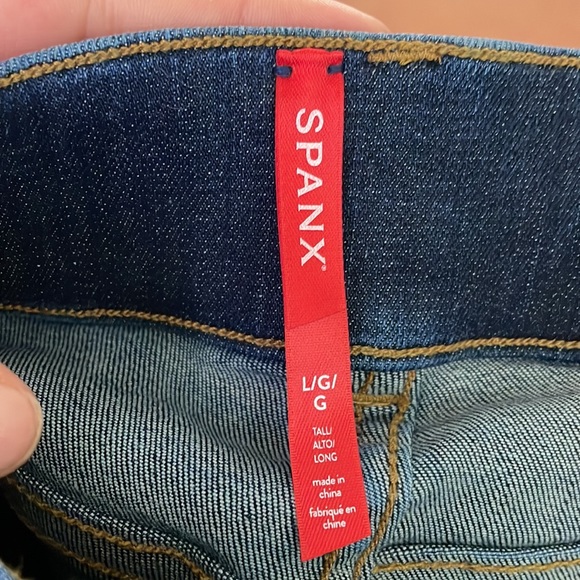 SPANX WOMEN’S FLARE JEANS - Picture 6 of 6